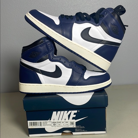 Air Jordan Retro Hi OG Midnight Navy GS Boys Shoe Size Blue